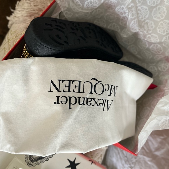 Alexander McQueen oversized crystal sneakers - Picture 6 of 7